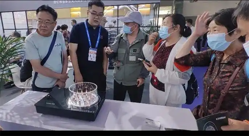 参观者络绎不绝